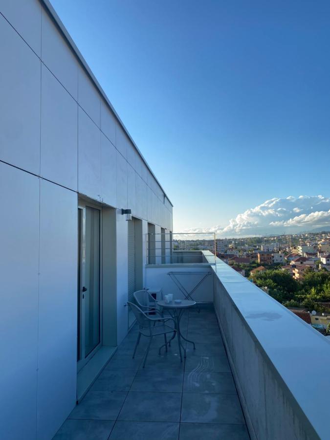 Bed and Breakfast Luxury Rooftop 23 Тирана Экстерьер фото