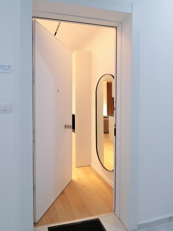 Bed and Breakfast Luxury Rooftop 23 Тирана Экстерьер фото