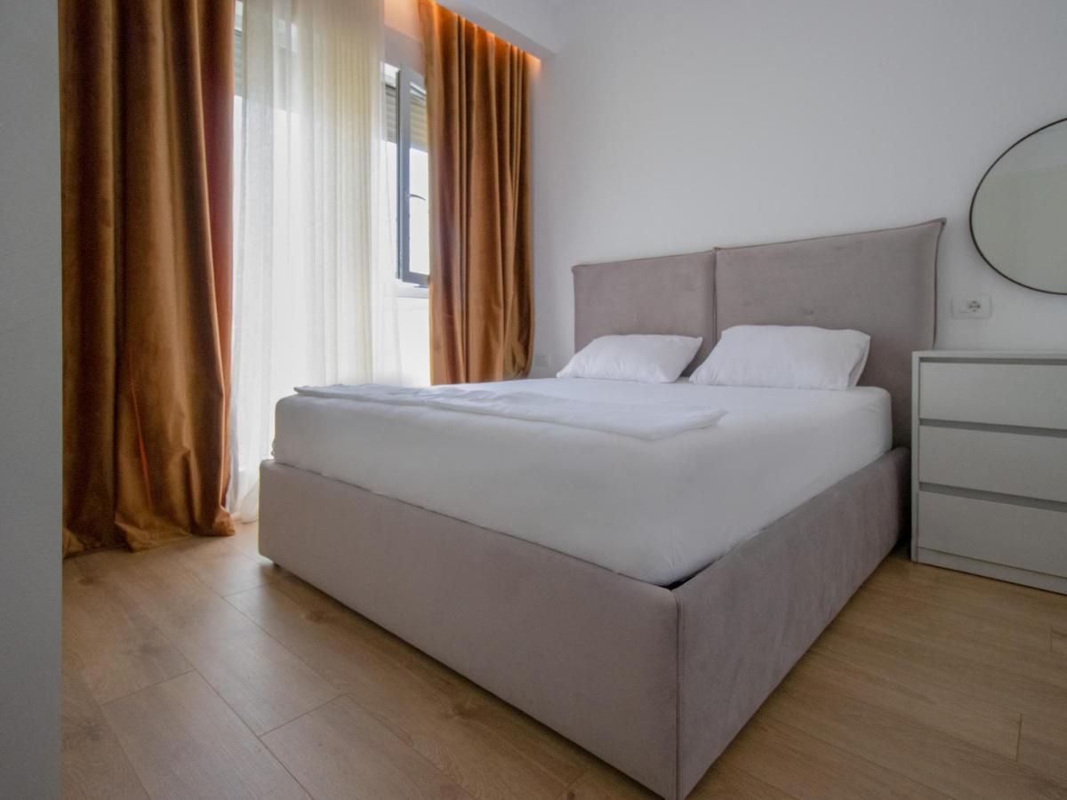 Bed and Breakfast Luxury Rooftop 23 Тирана Экстерьер фото