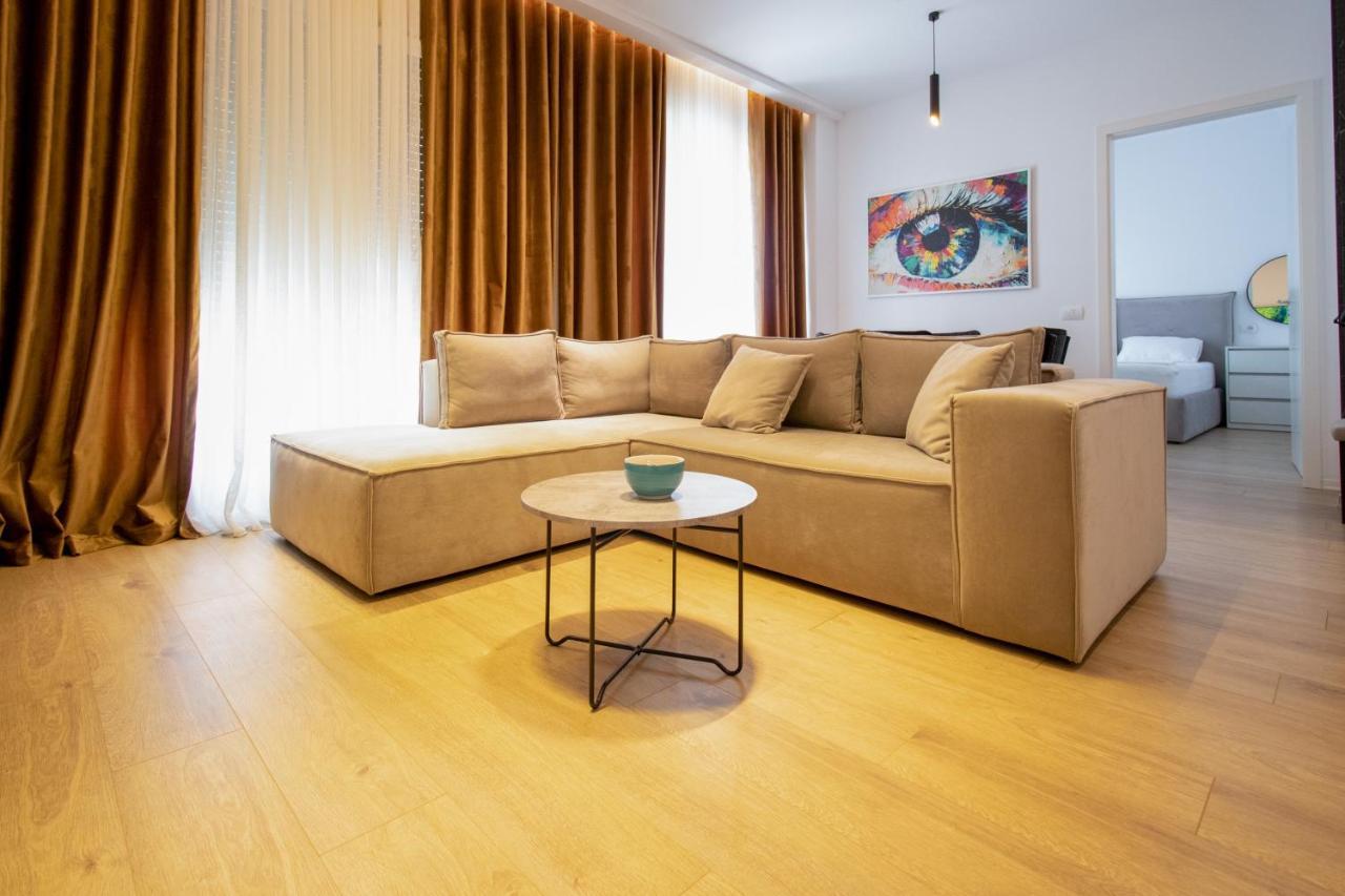 Bed and Breakfast Luxury Rooftop 23 Тирана Экстерьер фото